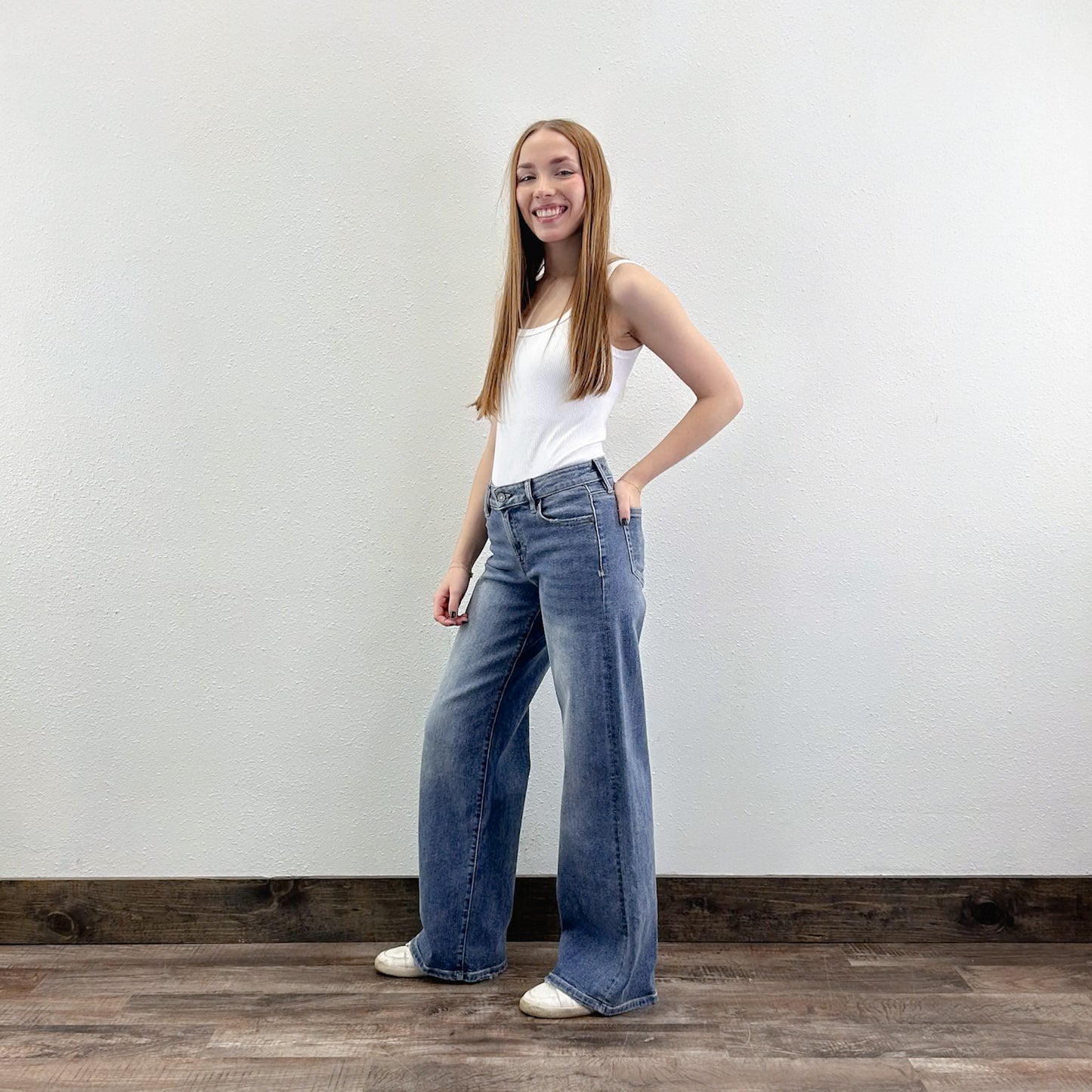 Midrise Wideleg Jeans