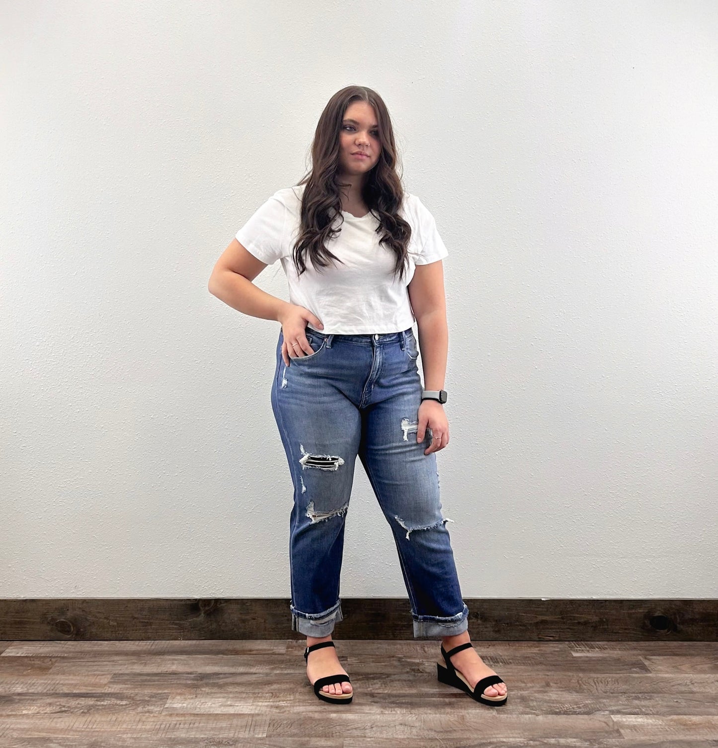 Curvy Distressed Straight Jeans