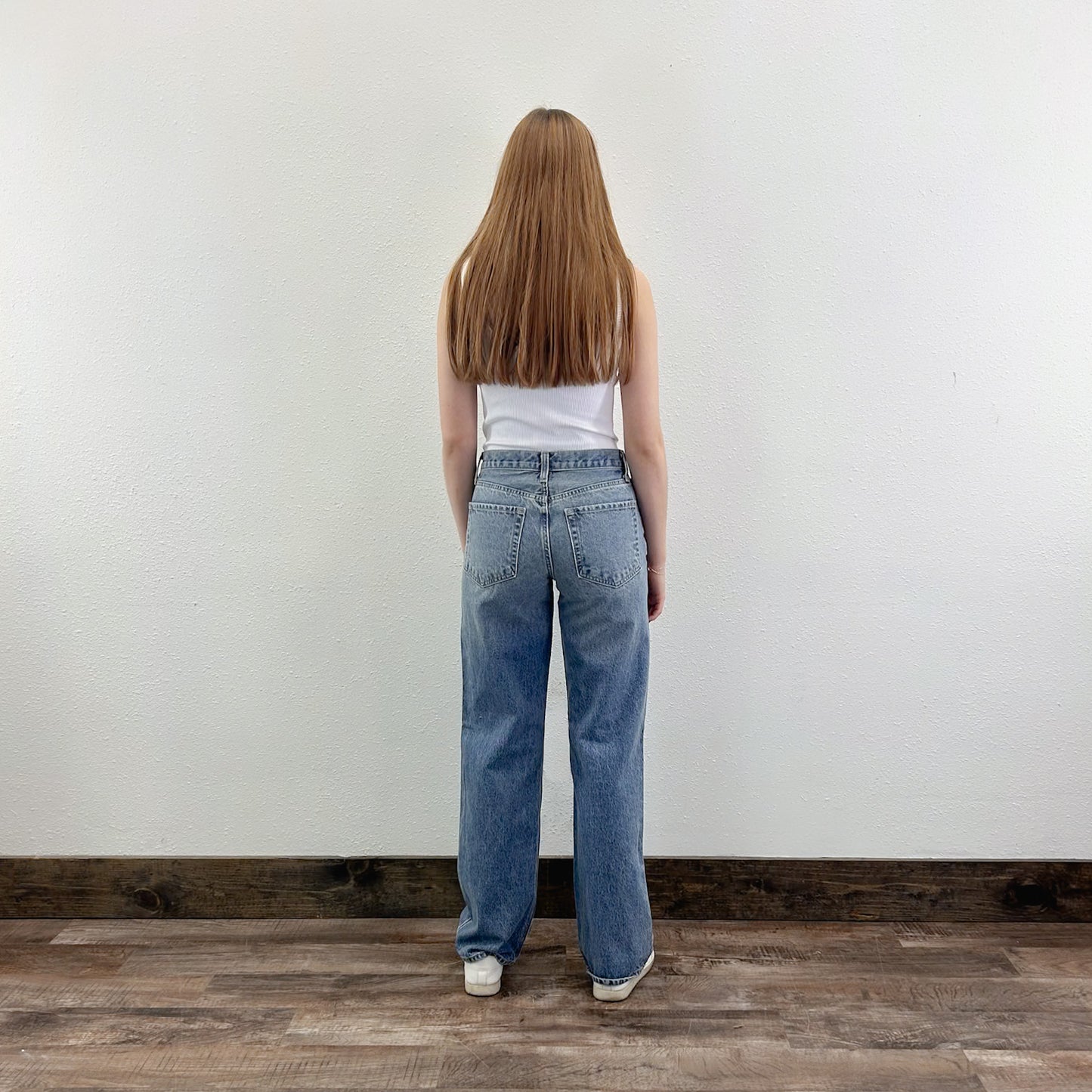 Medium Relaxed Straight