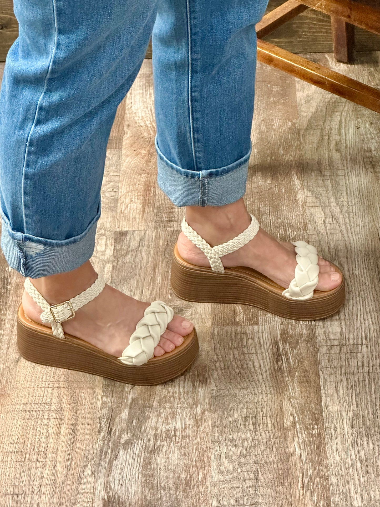 Invoke Braided Wedge