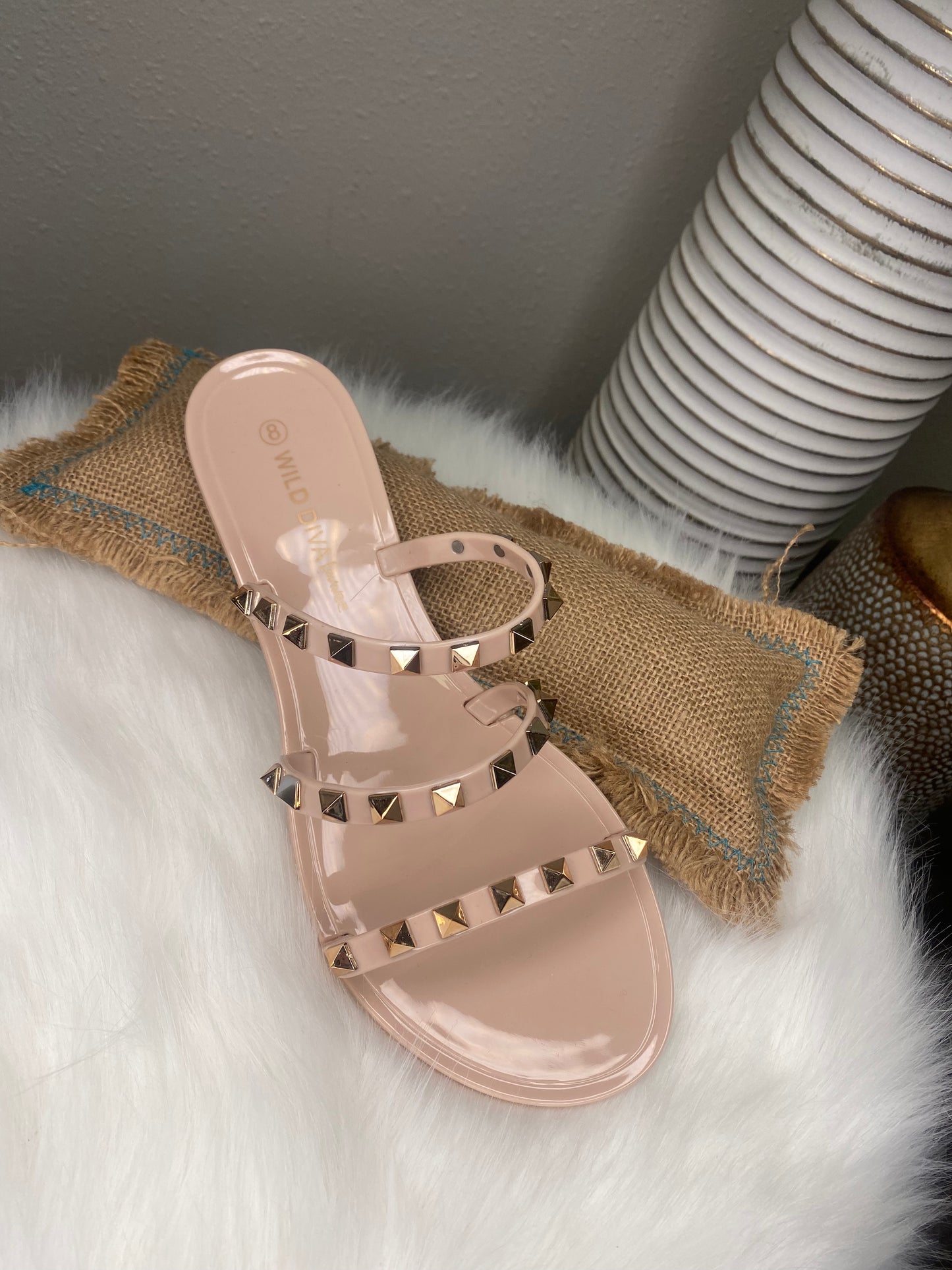 Pyramid slide sandals