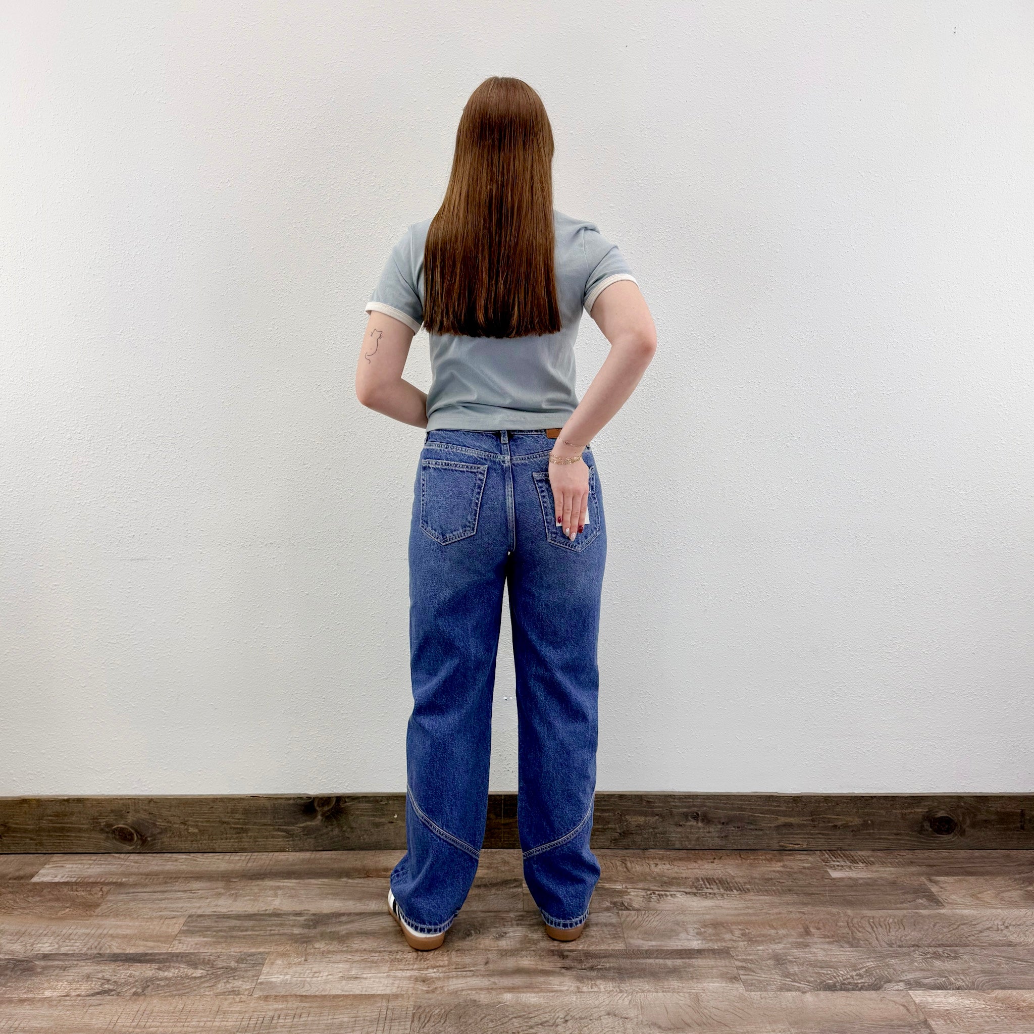 Hidden Straight Jeans
