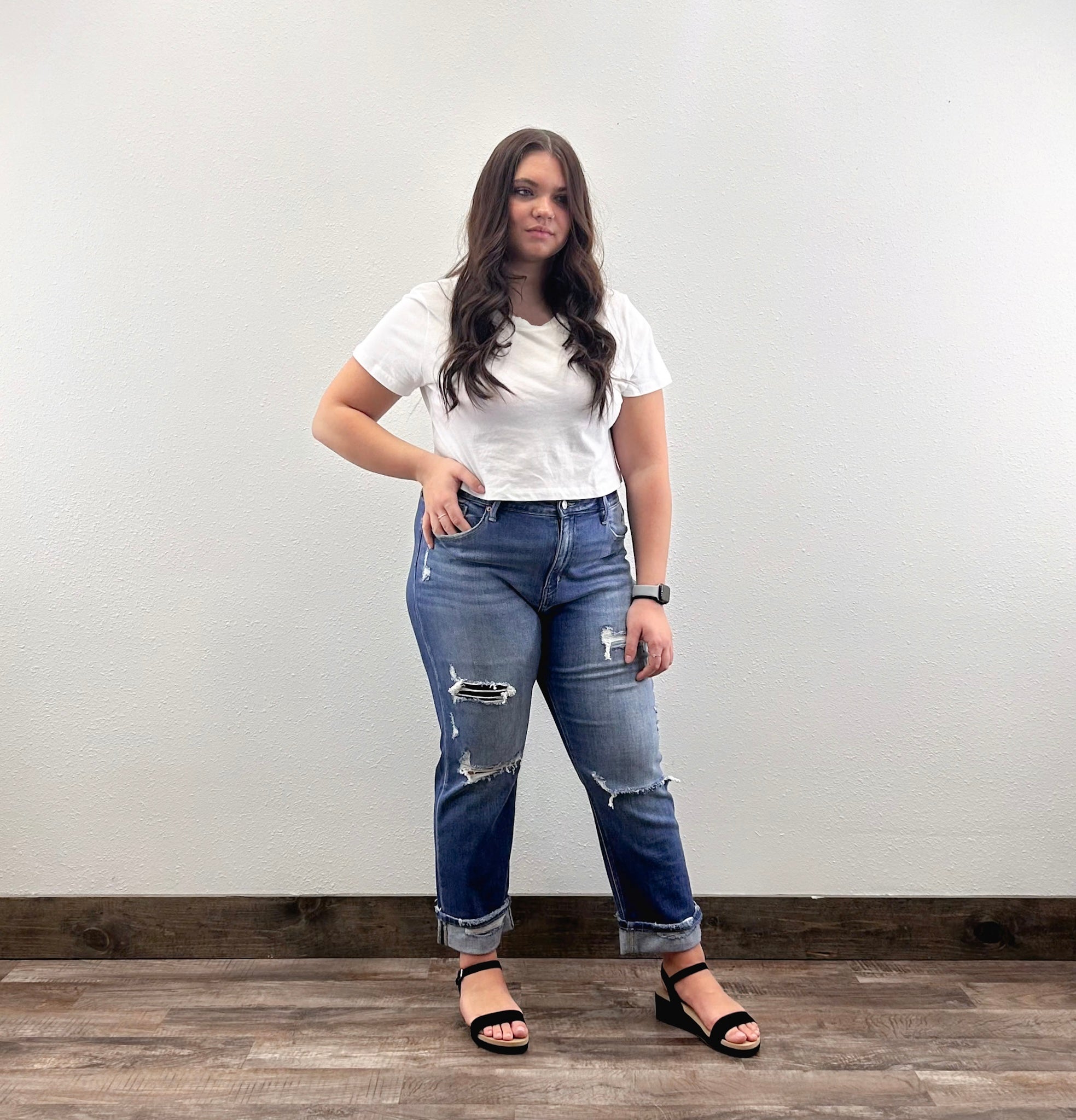 Curvy Distressed Straight Jeans