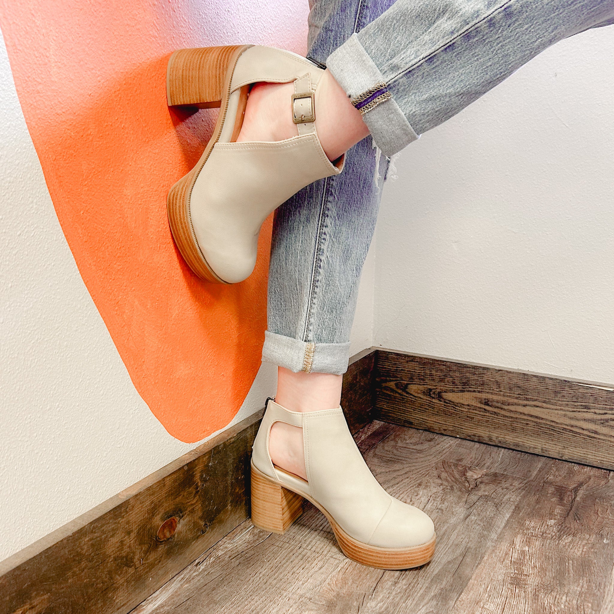 Linea Heel