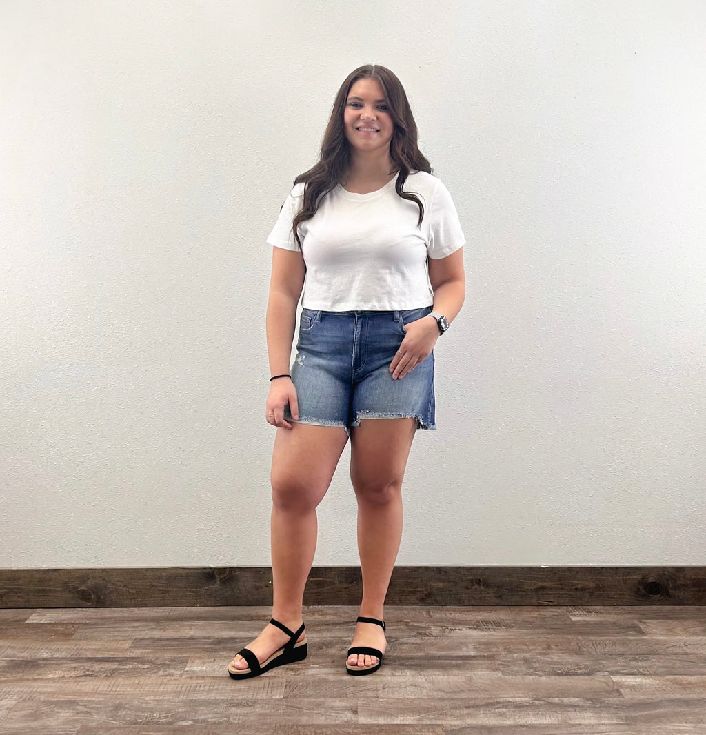 Curvy Raw Hem Shorts