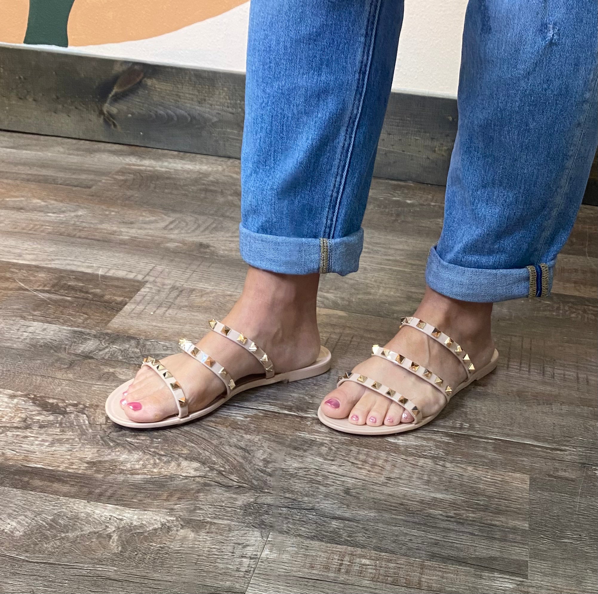 Pyramid slide sandals